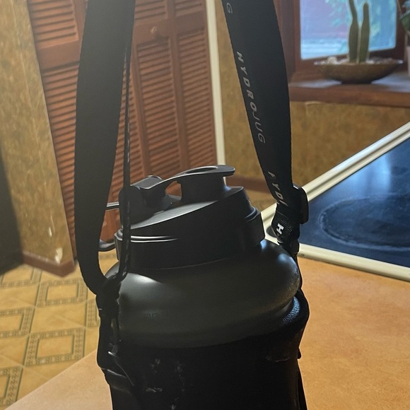 Gallon Hydrojug & Sleeve - Picture 4 of 5